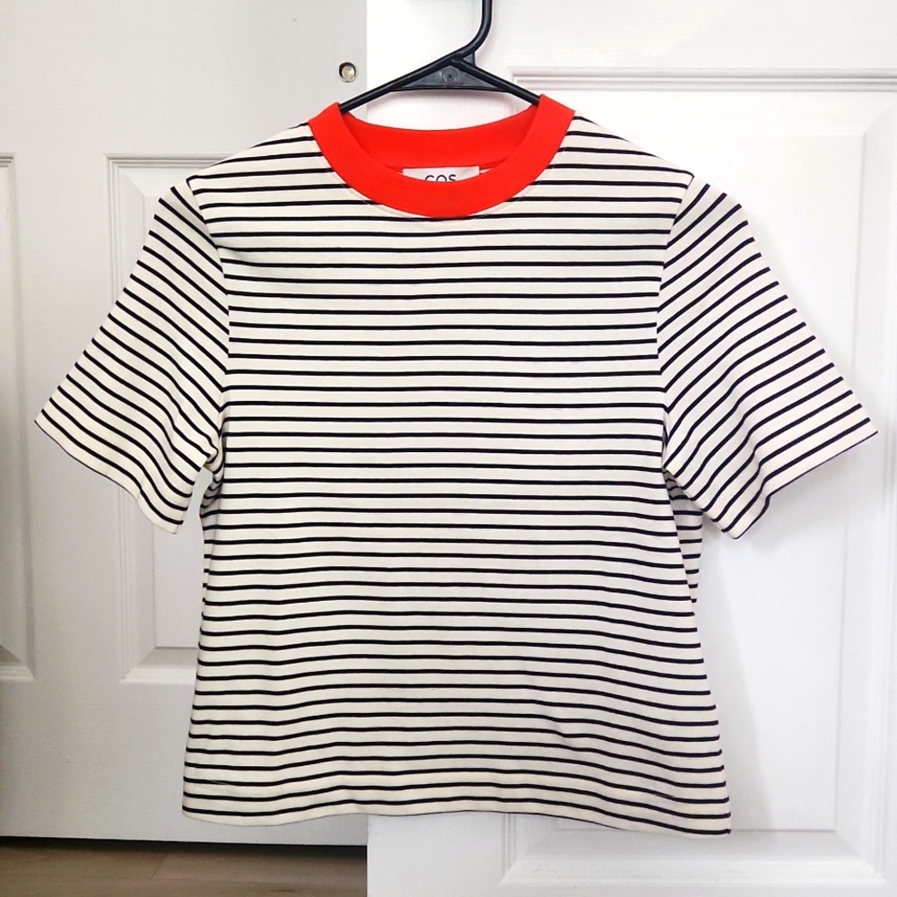 COS cleant cut t-shirt XXS
